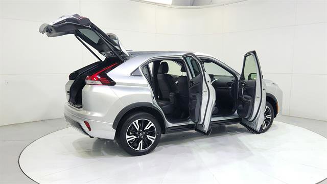 Used 2025 Mitsubishi Eclipse Cross SE image 32