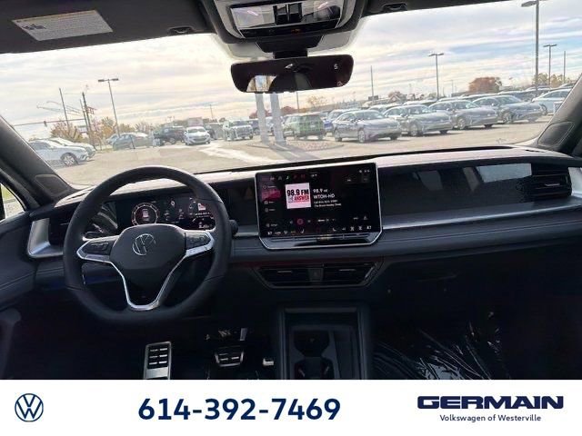 New 2026 Volkswagen Tiguan SE R-Line image 18