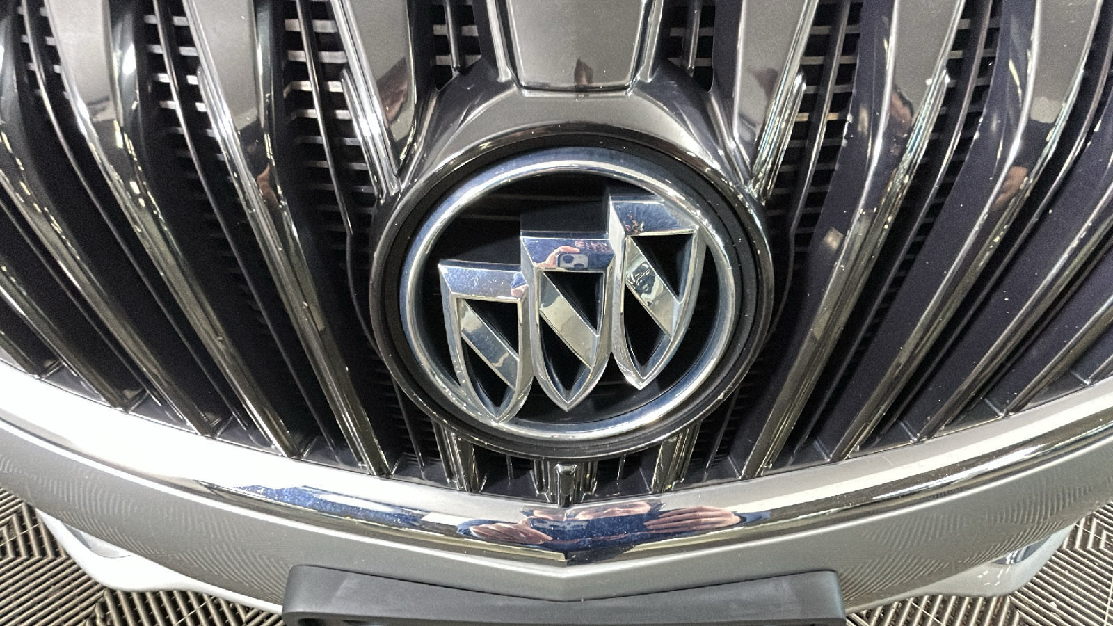 Used 2015 Buick Regal Premium w/ Experience Buick Package FWD image 9
