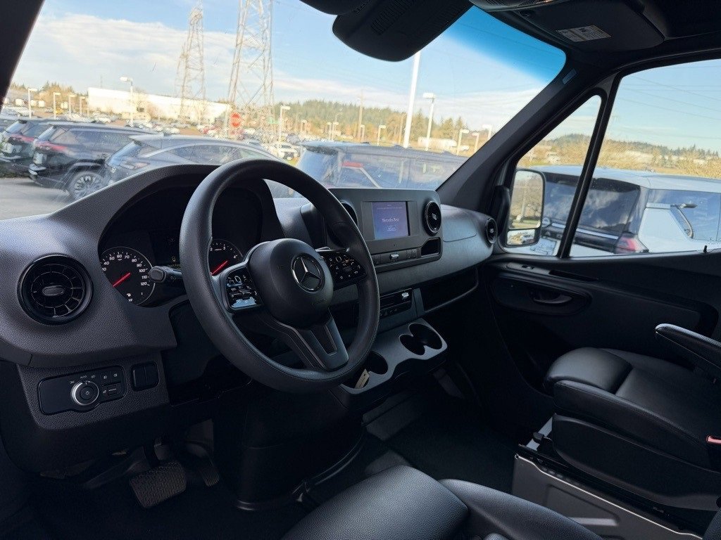 Used 2023 Mercedes-Benz Sprinter 144 Cargo image 16