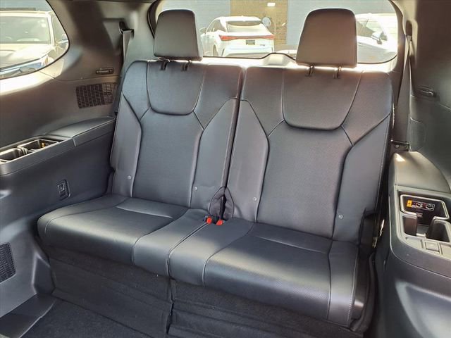 New 2026 Lexus TX 500h AWD image 32
