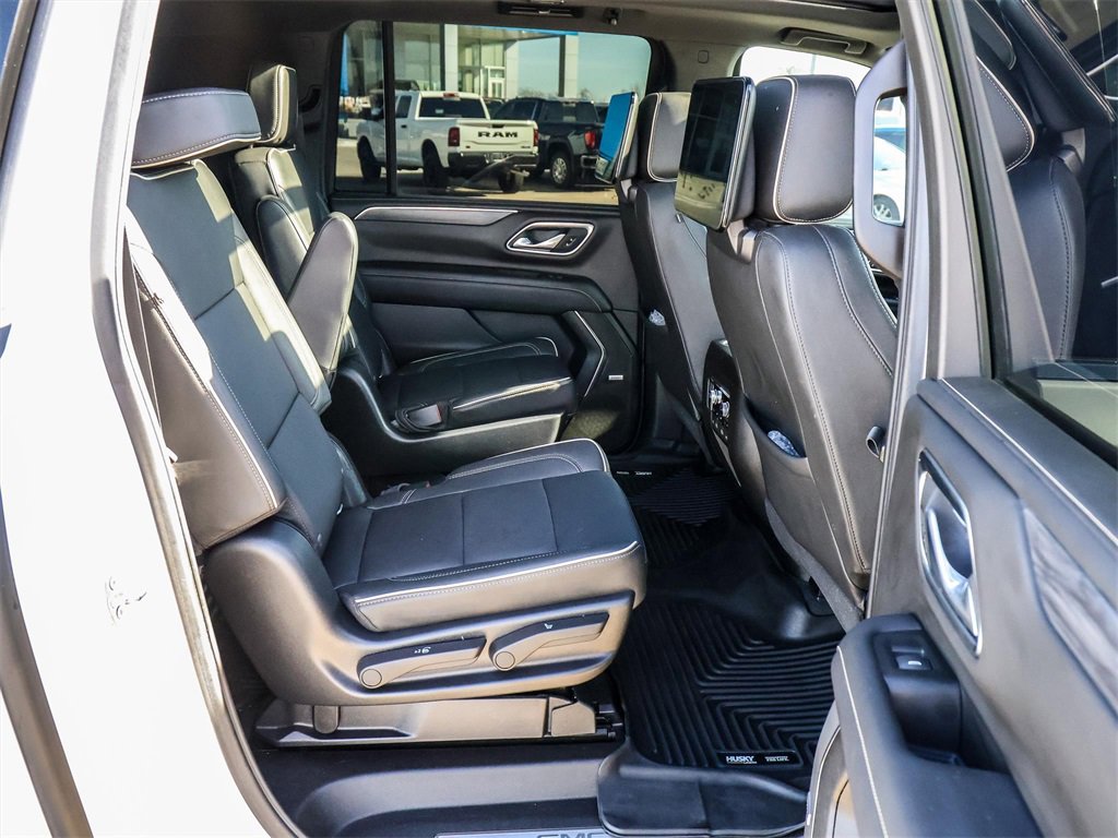 Used 2021 GMC Yukon XL SLT w/ SLT Premium Package image 24