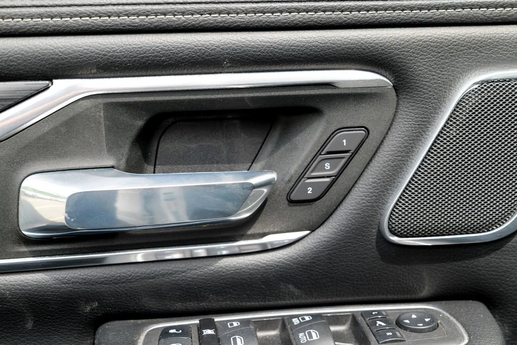 Used 2023 RAM 1500 Laramie AWD/4WD image 23