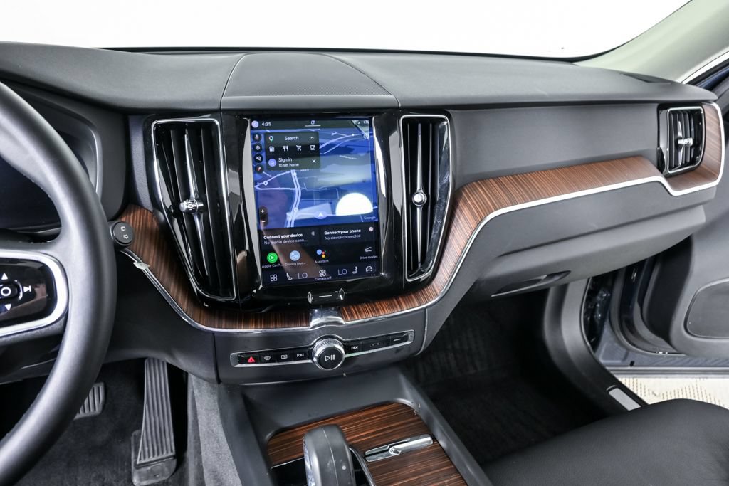 Certified 2023 Volvo XC60 B5 Plus w/ Protection Package AWD/4WD image 14