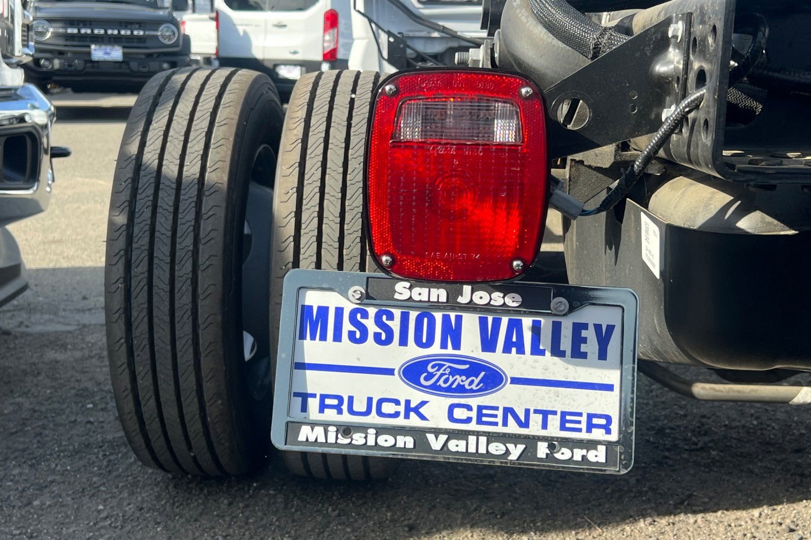 New 2023 Ford F450 XL w/ XL Chrome Package image 28