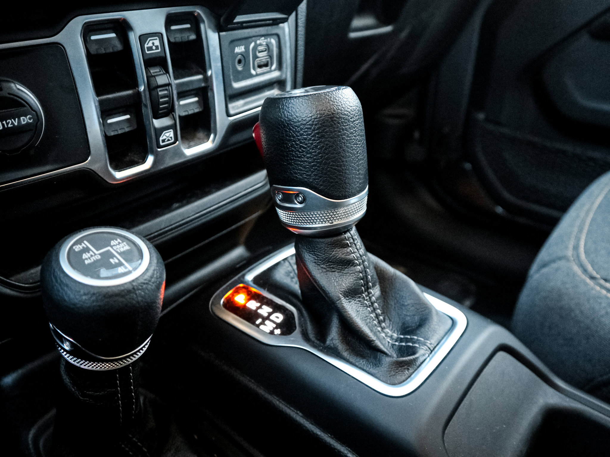 Used 2025 Jeep Wrangler Sahara image 25