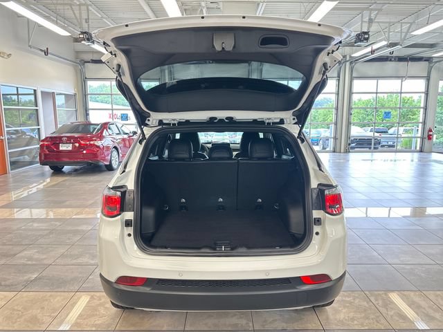 Used 2023 Jeep Compass Limited AWD/4WD image 25