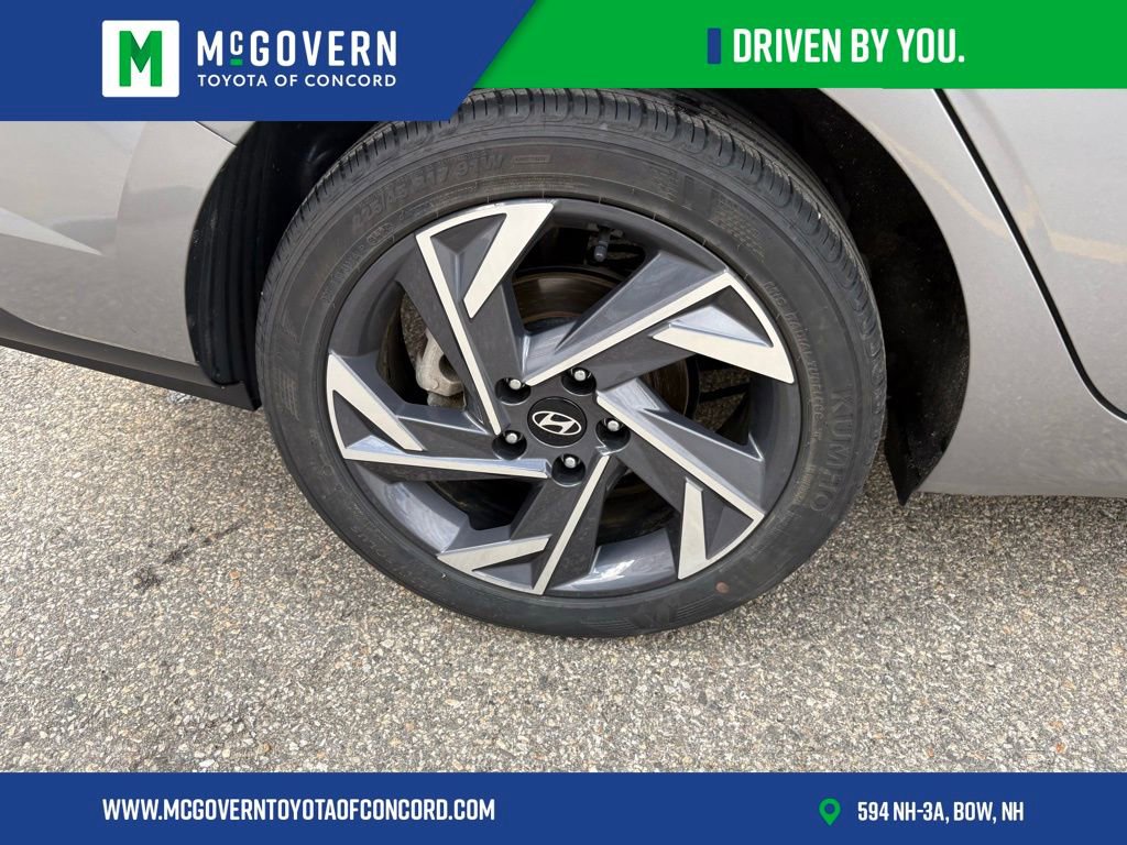 Used 2025 Hyundai Elantra Sport image 31