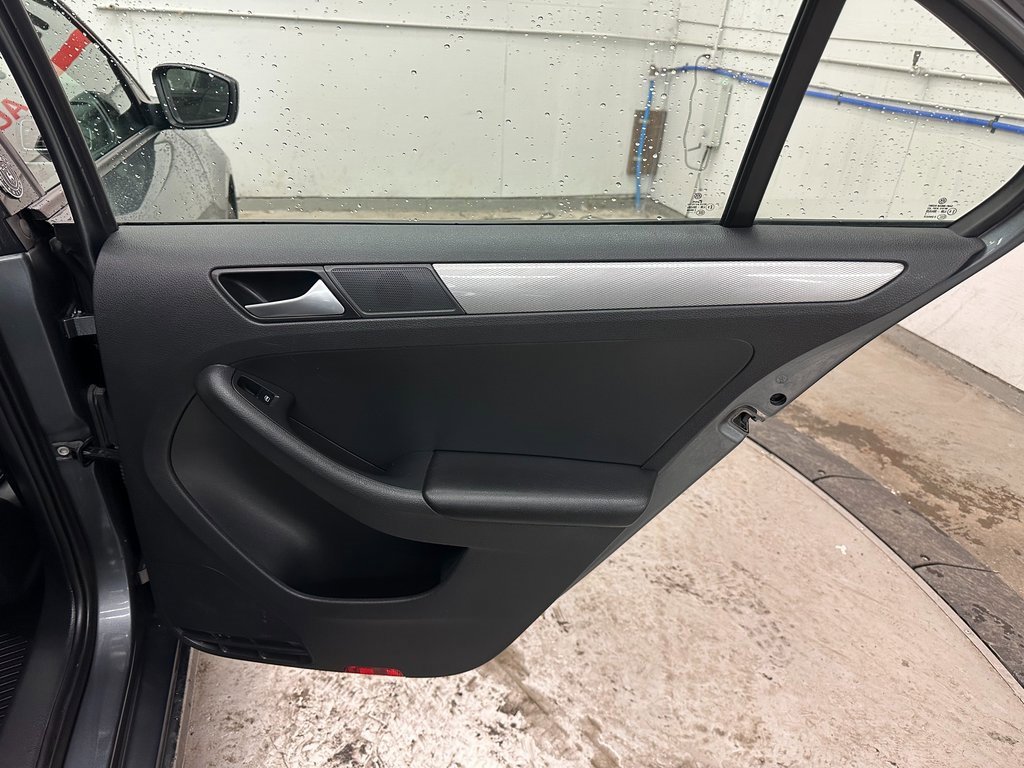 Used 2018 Volkswagen Jetta Wolfsburg Edition image 24