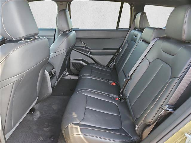 Used 2026 Jeep Cherokee Limited AWD/4WD image 23