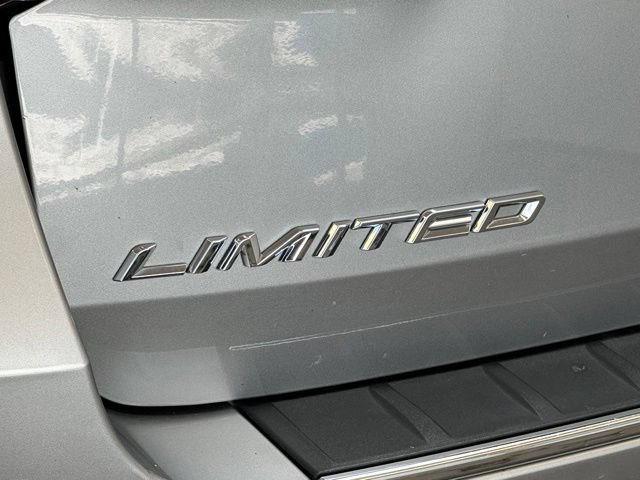 Used 2024 Ford Explorer Limited w/ Limited Technology Package AWD/4WD image 32