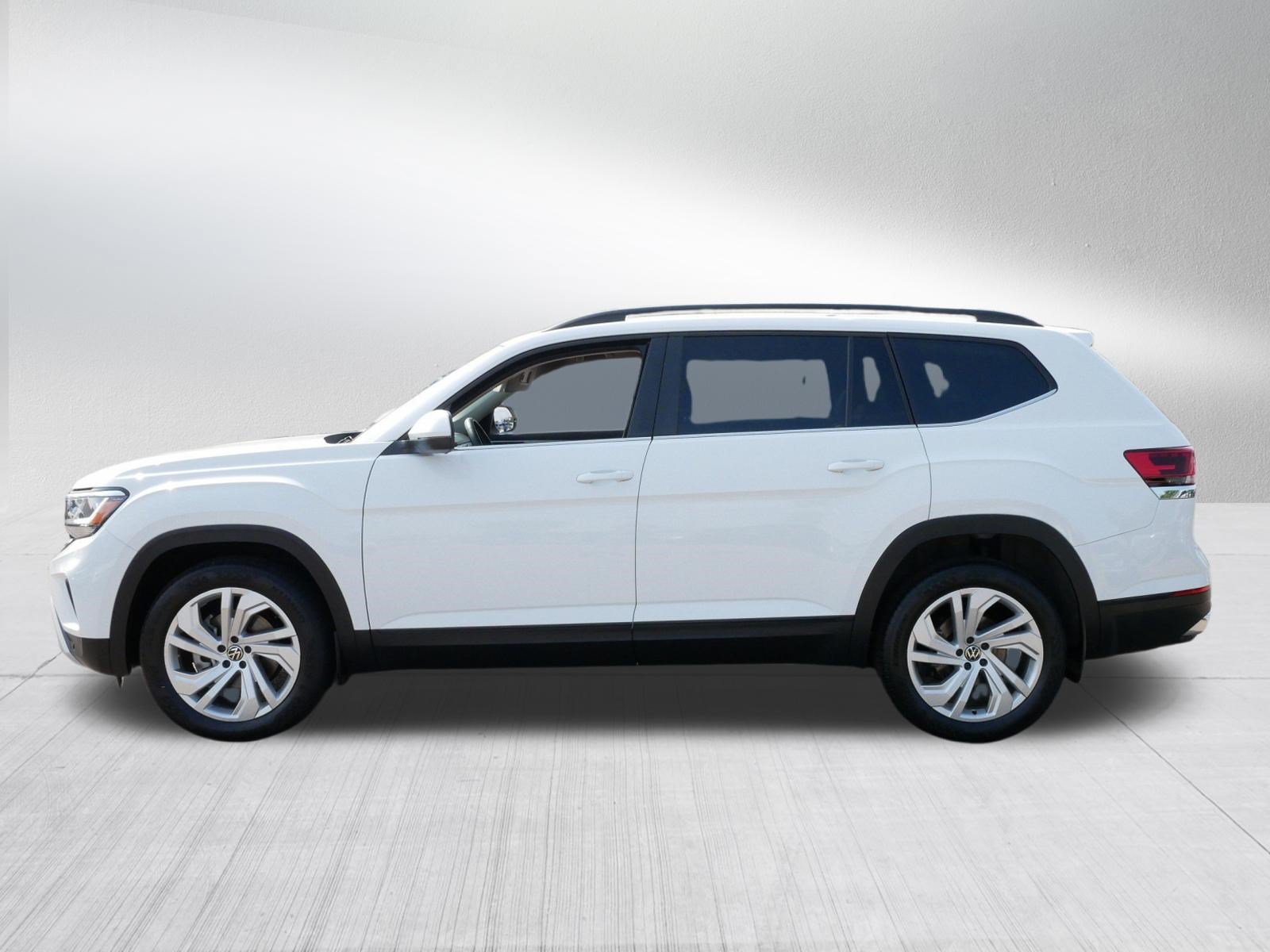 Certified 2023 Volkswagen Atlas SE w/ Panoramic Sunroof Package AWD/4WD image 4