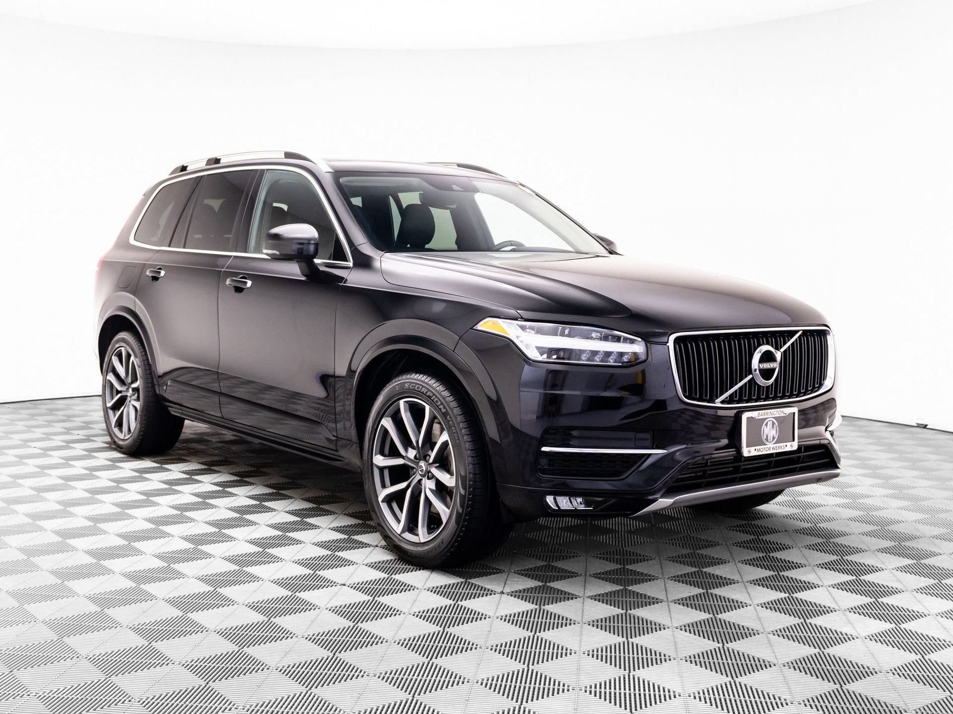 Used 2019 Volvo XC90 T5 Momentum w/ Multimedia Package AWD/4WD image 9