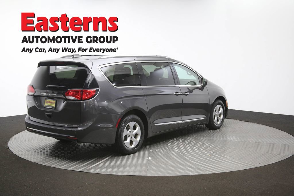 Used 2017 Chrysler Pacifica Touring-L Plus w/ Advanced Safetytec Group FWD image 43
