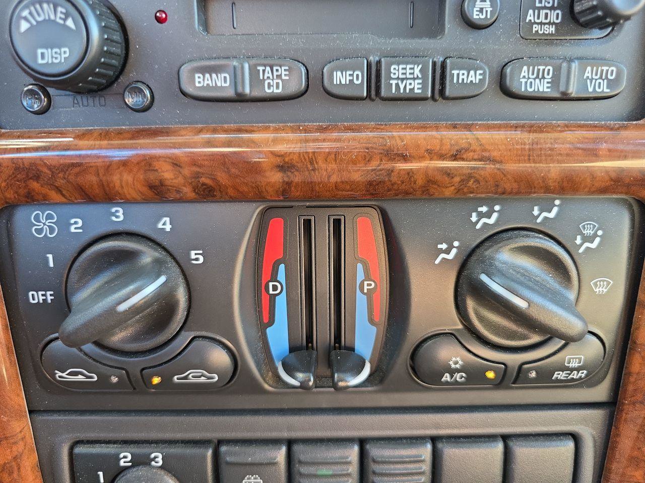 Used 2003 Oldsmobile Silhouette GLS image 25