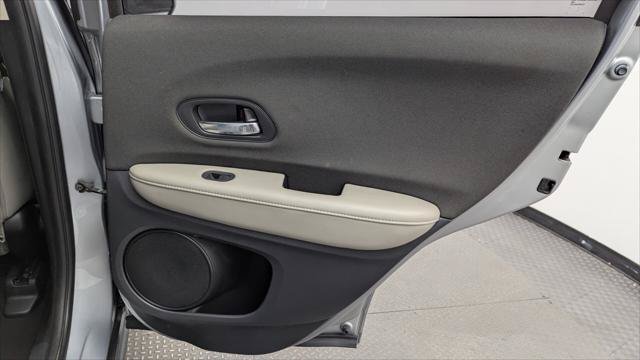 Used 2020 Honda HR-V LX image 19
