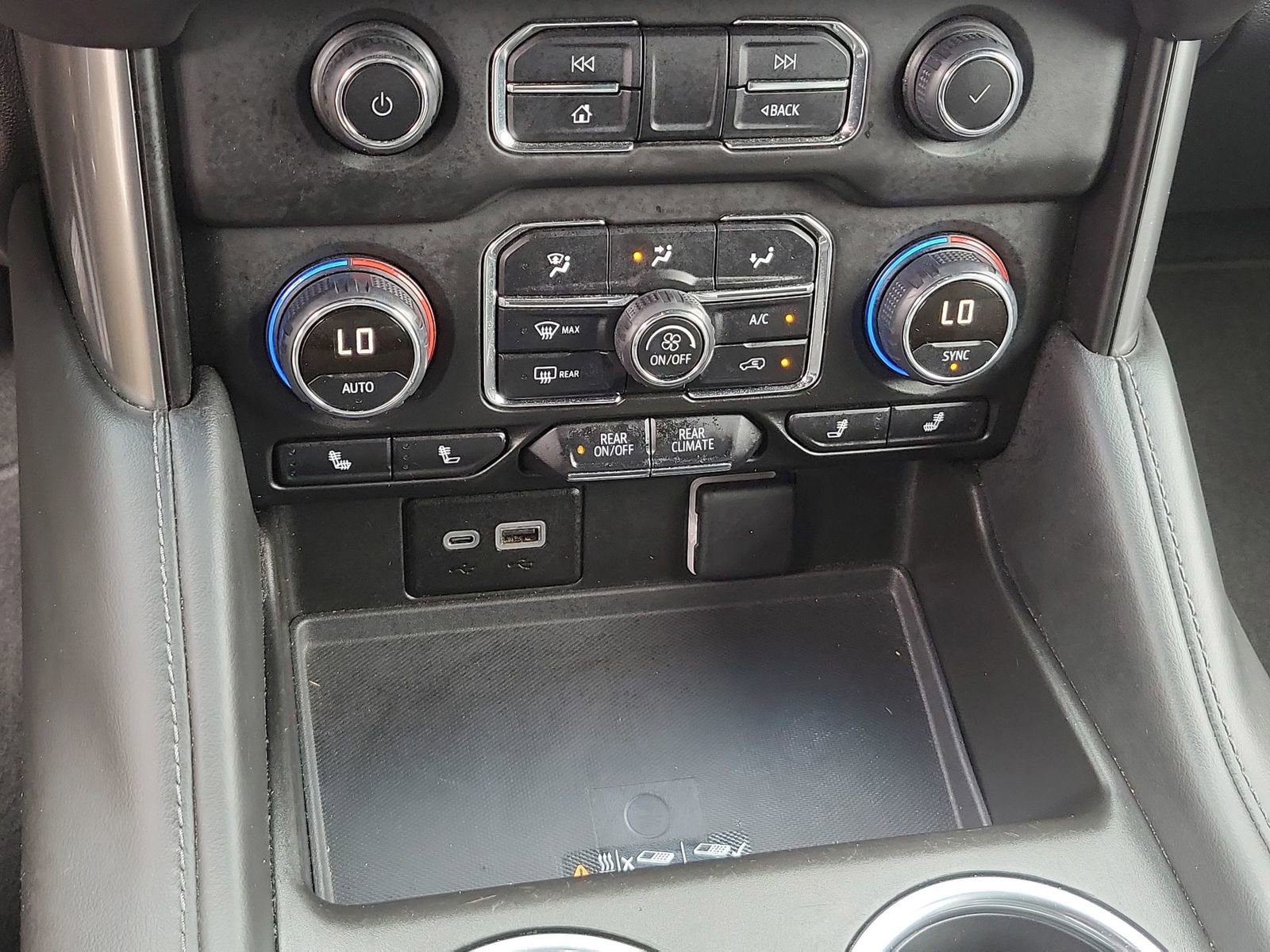 Certified 2024 Chevrolet Suburban LT image 34