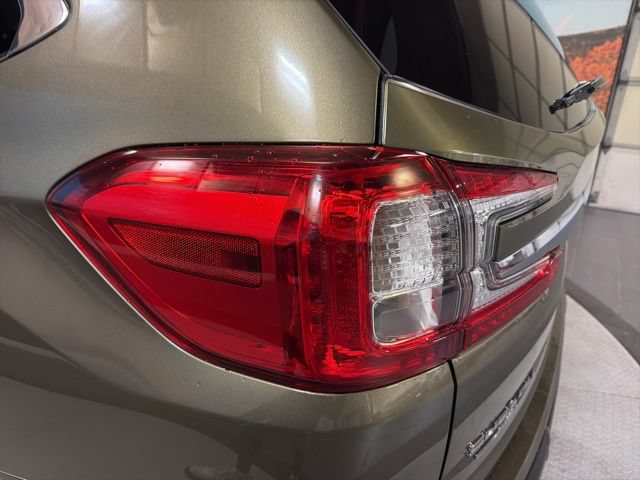 Used 2025 Subaru Ascent Premium AWD/4WD image 12