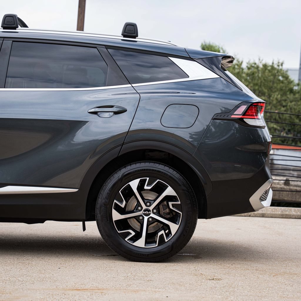 Used 2023 Kia Sportage EX AWD/4WD image 4