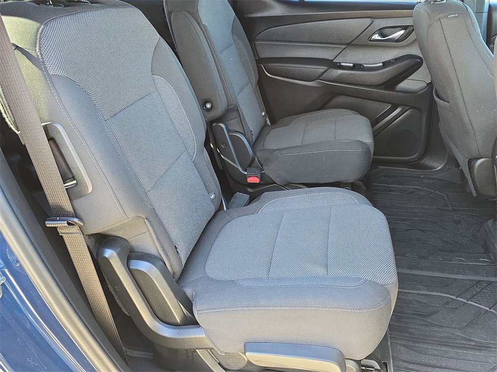 Used 2023 Chevrolet Traverse LT w/ LPO, Floor Liner Package image 28