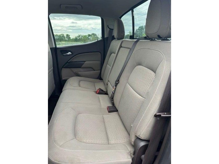 Used 2015 GMC Canyon SLE AWD/4WD image 15
