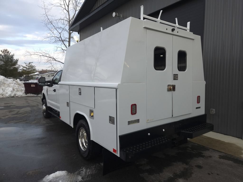 Used 2019 Ford F350 4x4 SuperCab DRW Super Duty image 3