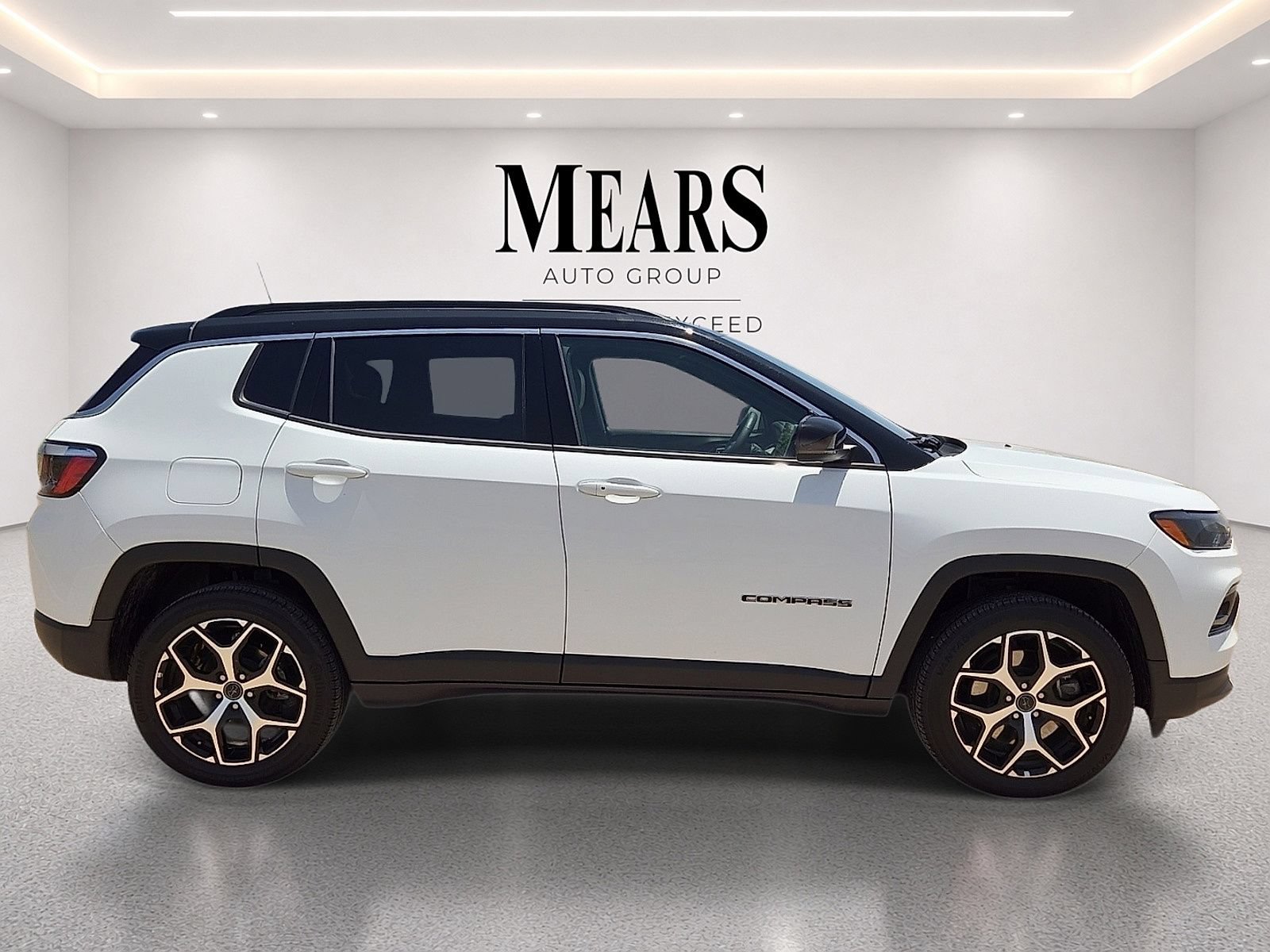 Used 2025 Jeep Compass Limited AWD/4WD image 6