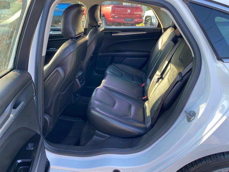Used 2016 Ford Fusion Titanium FWD image 10