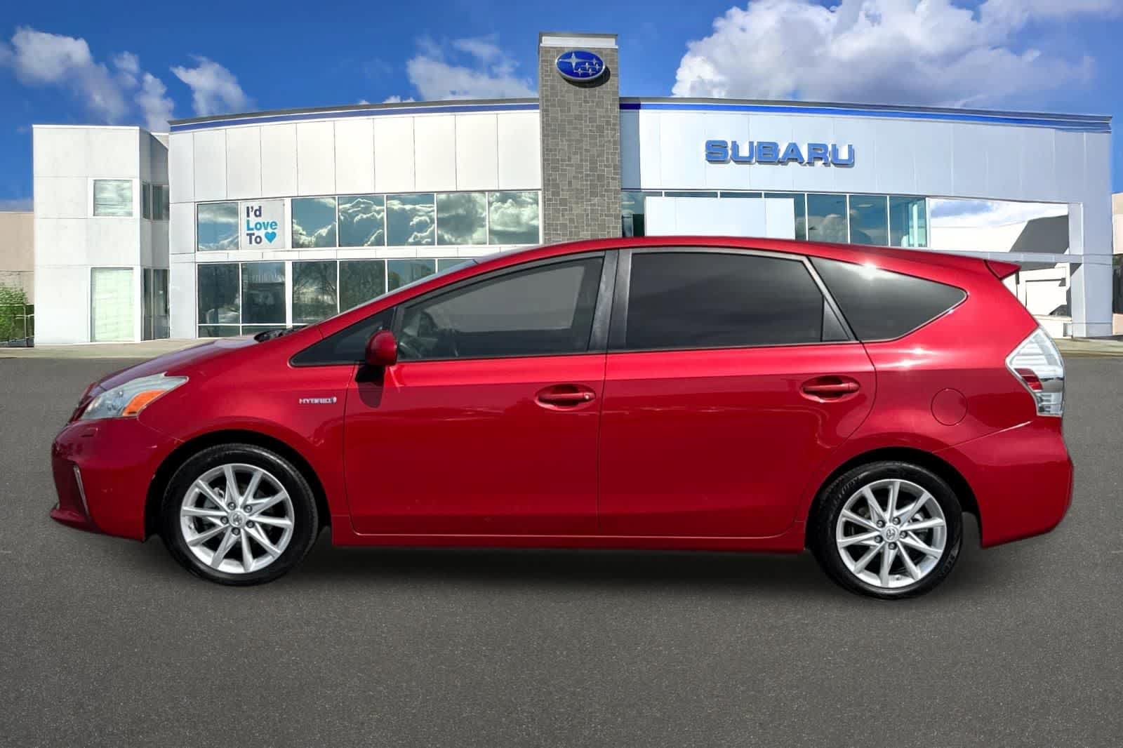 Used 2014 Toyota Prius V Five FWD image 10