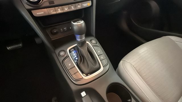 Used 2021 Hyundai Kona Limited AWD/4WD image 20