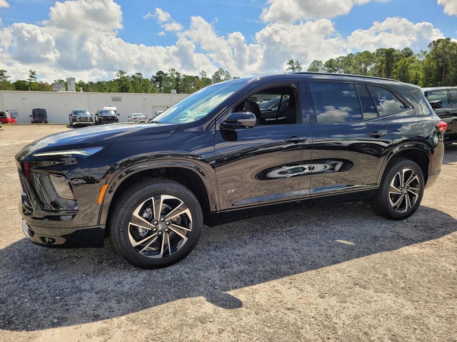 New 2026 Buick Enclave Sport Touring w/ Power Package image 2