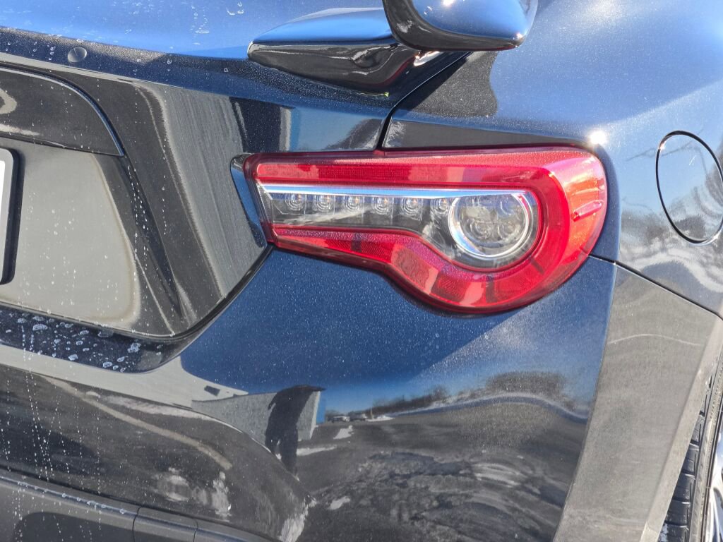 Used 2017 Toyota 86 image 9