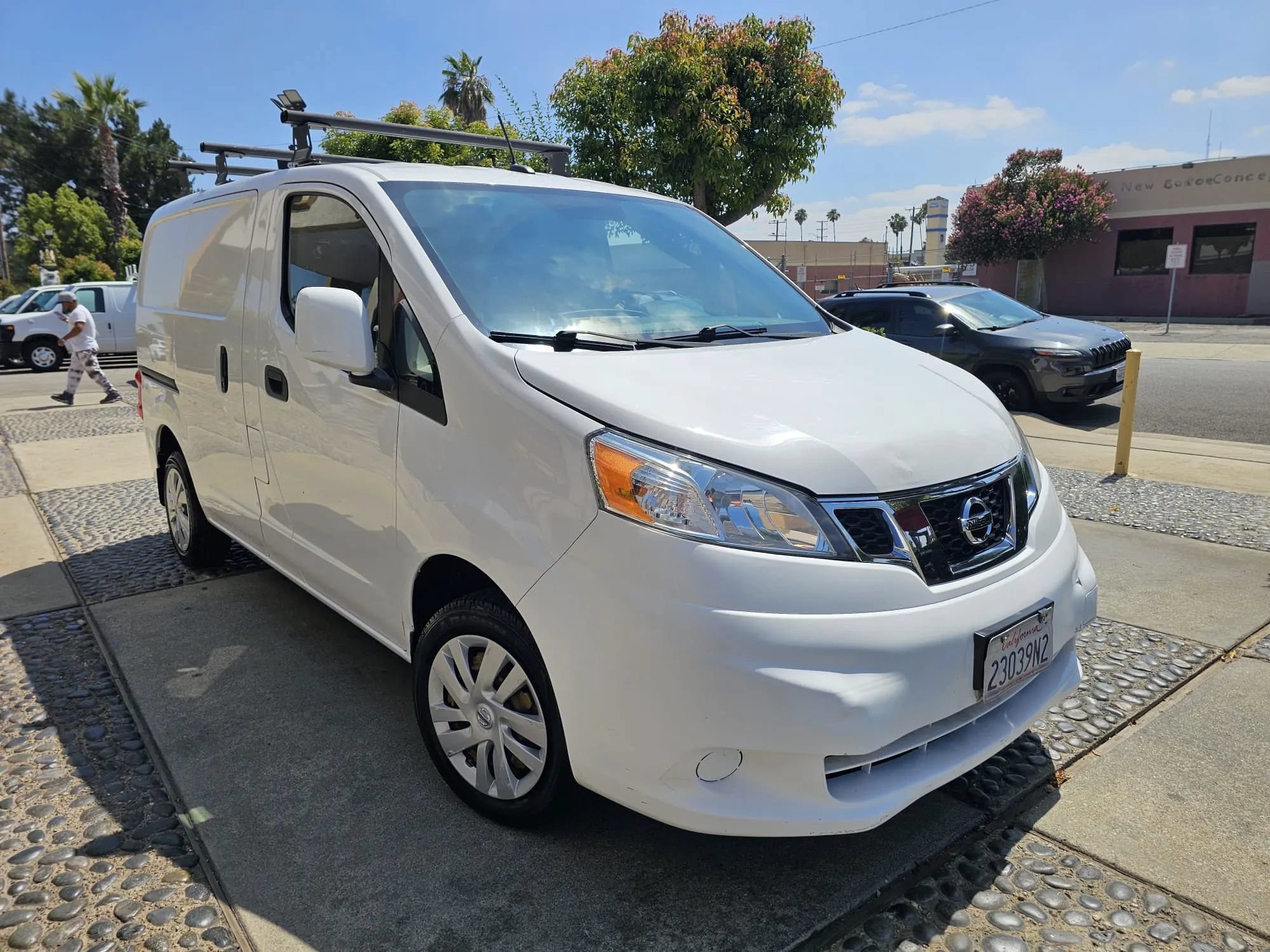 Used 2018 Nissan NV200 SV w/ Navigation Package FWD image 3