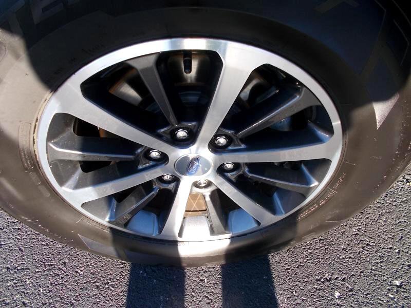 Used 2020 Ford Expedition XLT w/ Equipment Group 202A image 17