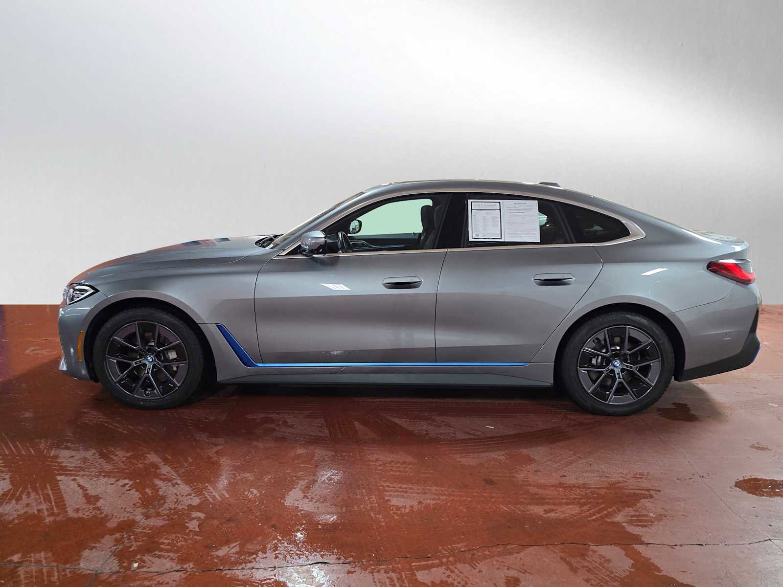 Used 2024 BMW i4 xDrive40i image 6