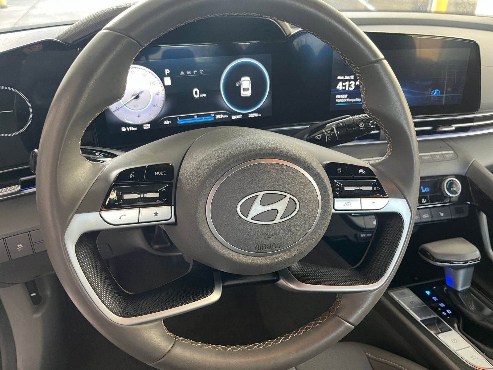 Used 2025 Hyundai Elantra SEL image 28