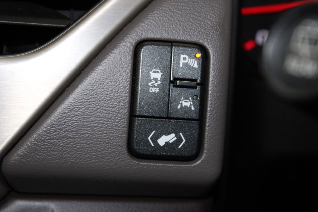 Used 2016 GMC Yukon Denali w/ Open Road Package image 45