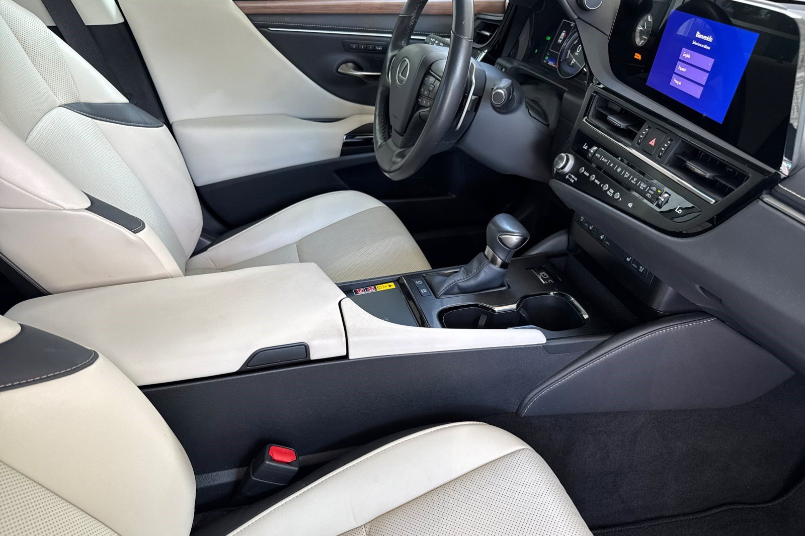 Certified 2023 Lexus ES 300h w/ Premium Package FWD image 19