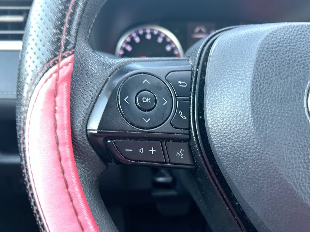 Used 2022 Toyota RAV4 XLE FWD image 16