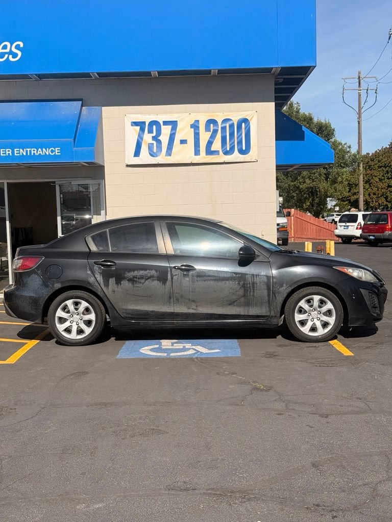 Used 2011 MAZDA MAZDA3 i Sport FWD image 2