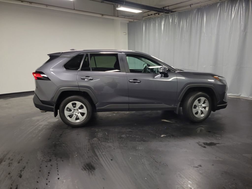Used 2023 Toyota RAV4 LE image 9