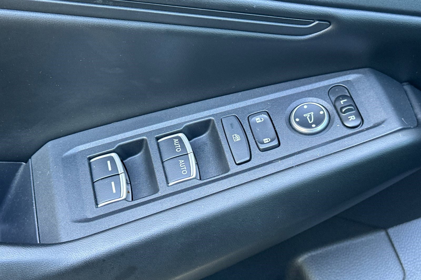 Used 2023 Honda Accord EX image 13