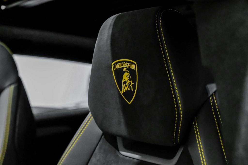 Used 2024 Lamborghini Urus Performante image 31