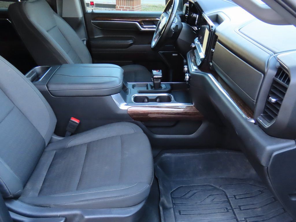 Used 2024 GMC Sierra 1500 Elevation w/ Preferred Package image 15