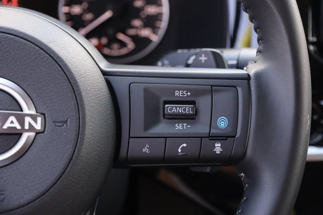 Certified 2025 Nissan Pathfinder SV w/ SV Premium Package FWD image 15