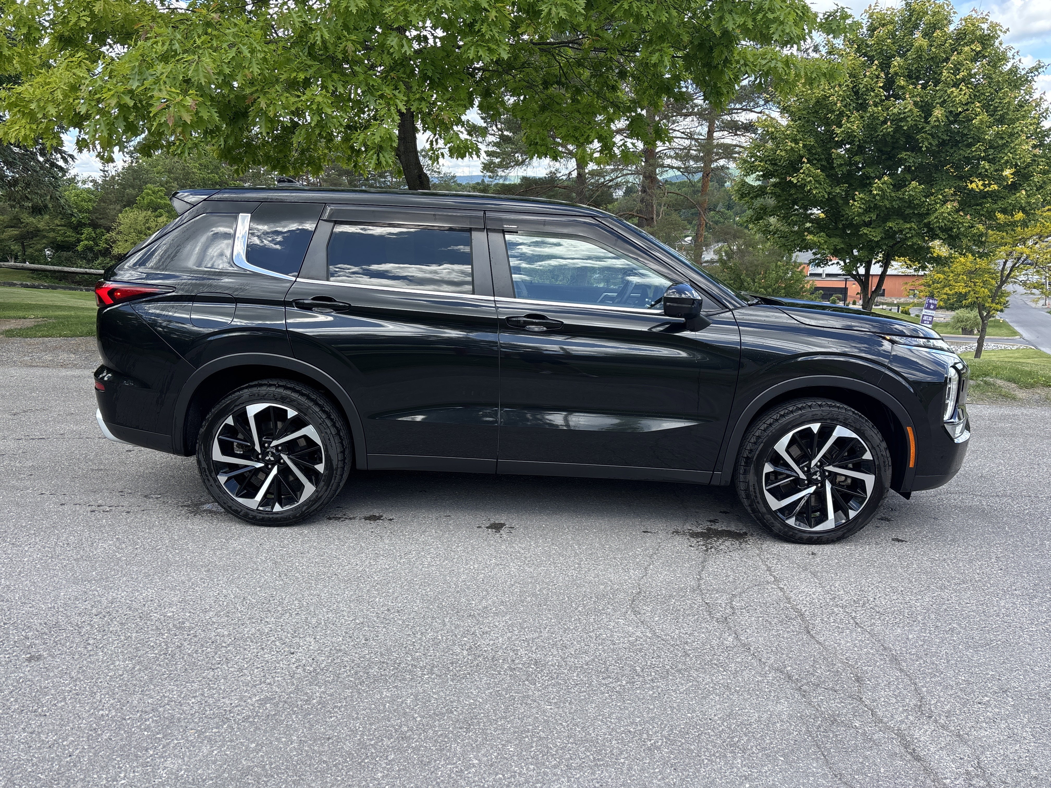 Used 2023 Mitsubishi Outlander Ralliart AWD/4WD video 2