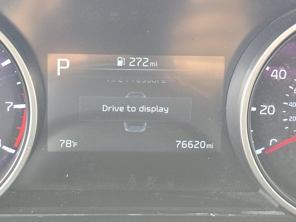 Used 2022 Kia Carnival LX FWD image 30