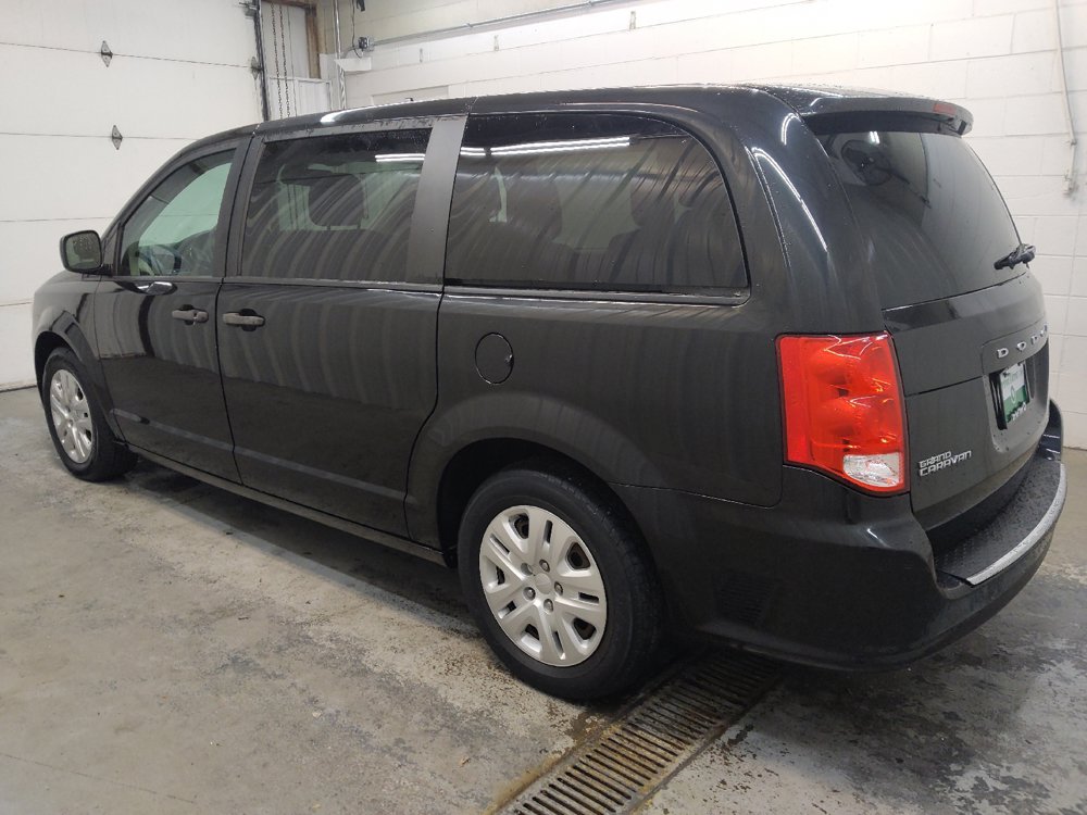 Used 2019 Dodge Grand Caravan SE FWD image 3