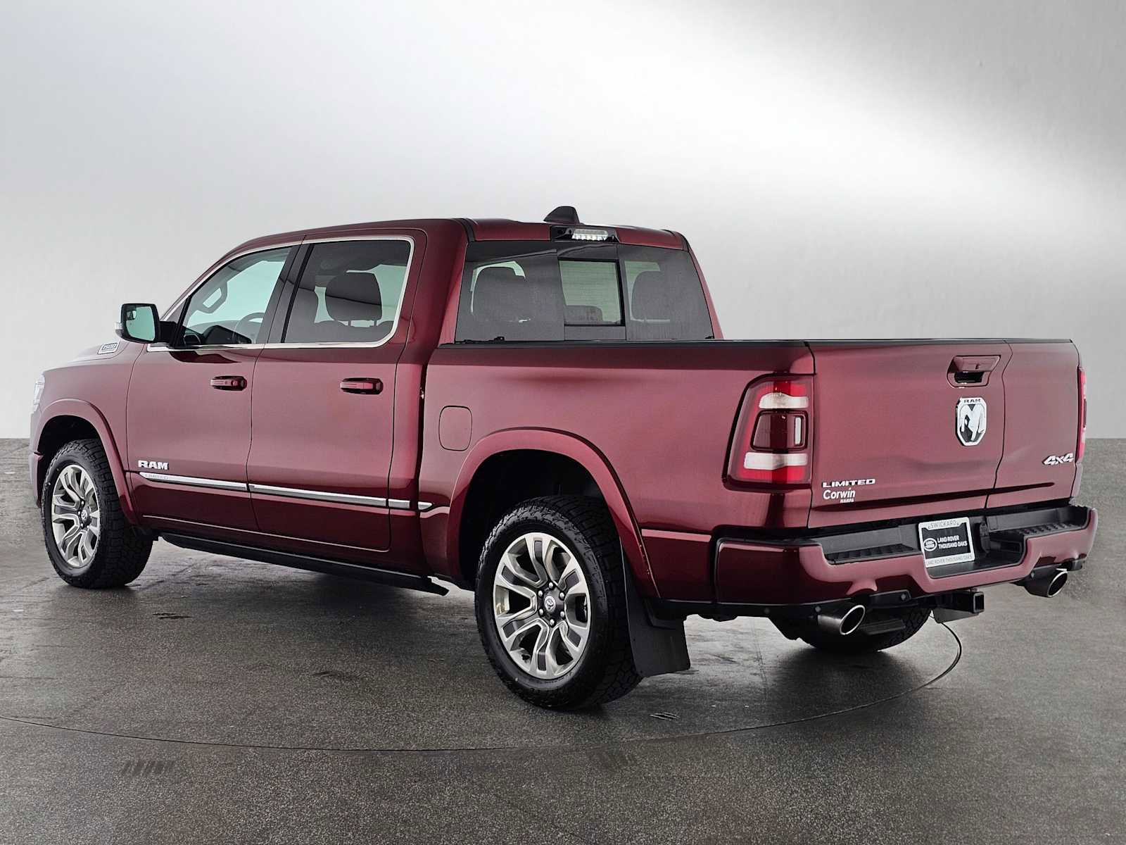 Used 2024 RAM 1500 Limited AWD/4WD image 3