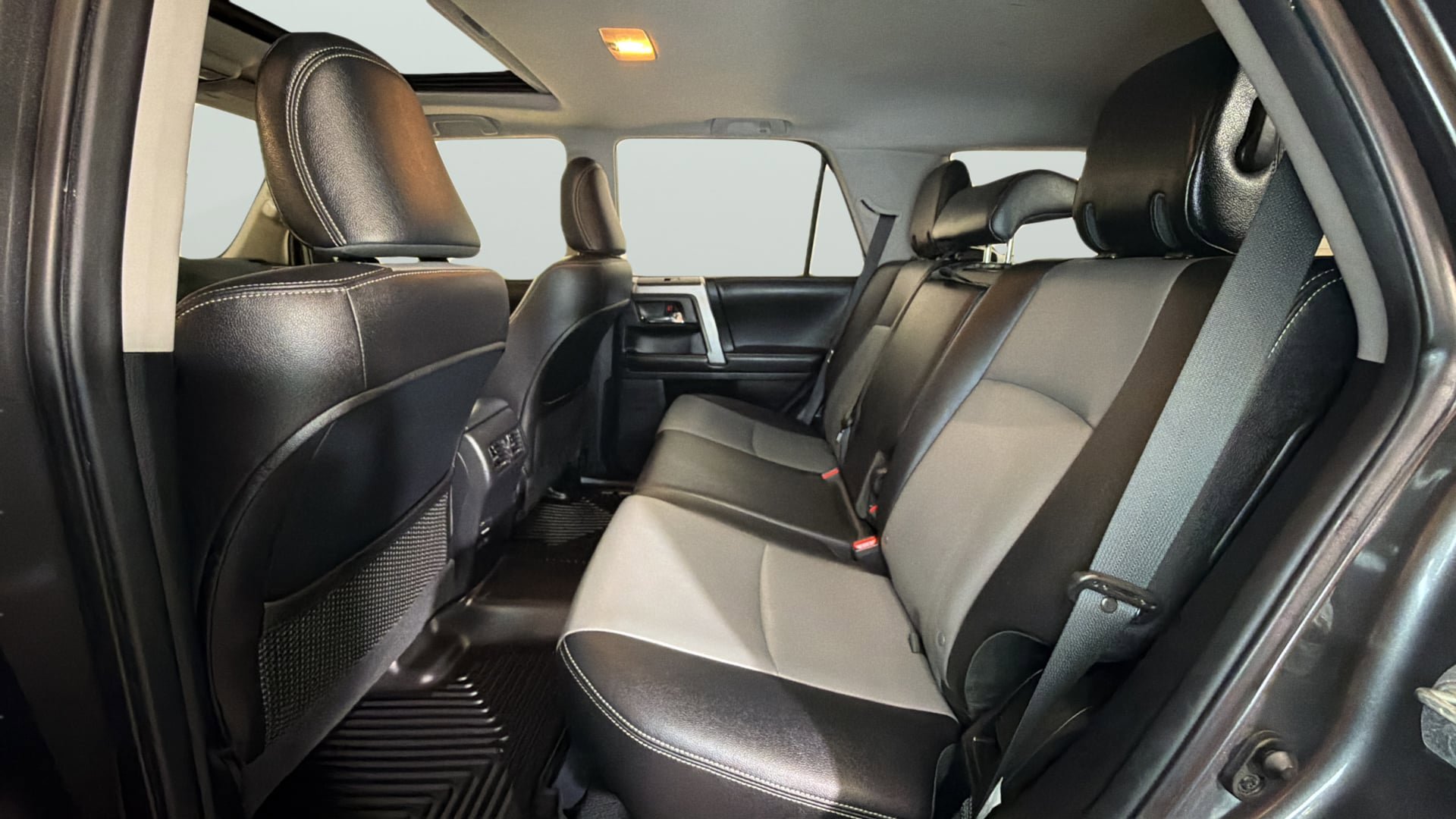 Used 2014 Toyota 4Runner SR5 Premium AWD/4WD image 30